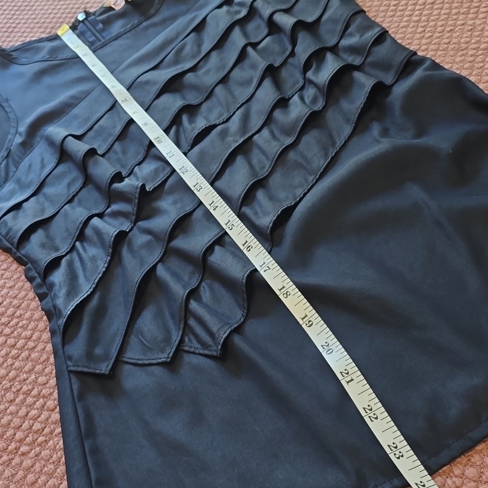 Banana Republic Factory Elegant Navy Sleeveless Ruffled Top - Picture 5 of 11
